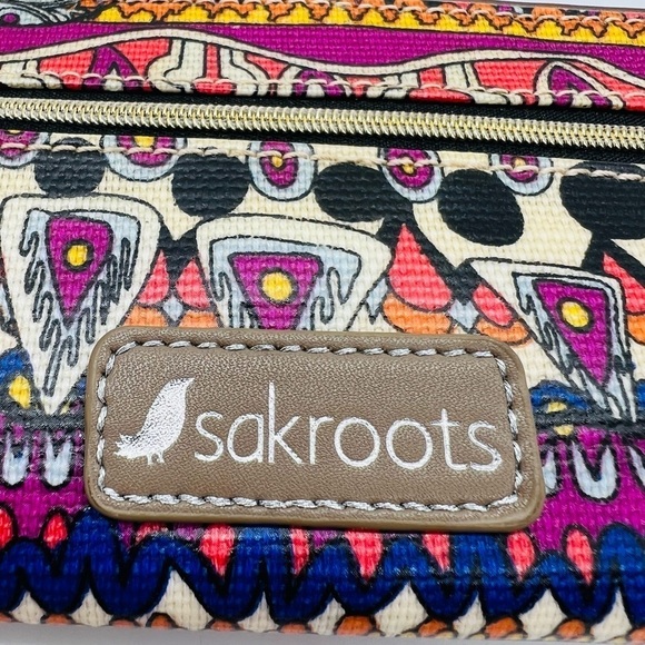SAKROOTS WOMEN’S COLORFUL “ONE WORLD” THIN WALLET WITH EMBROIDERED ELEPHANT NWT - Picture 2 of 11